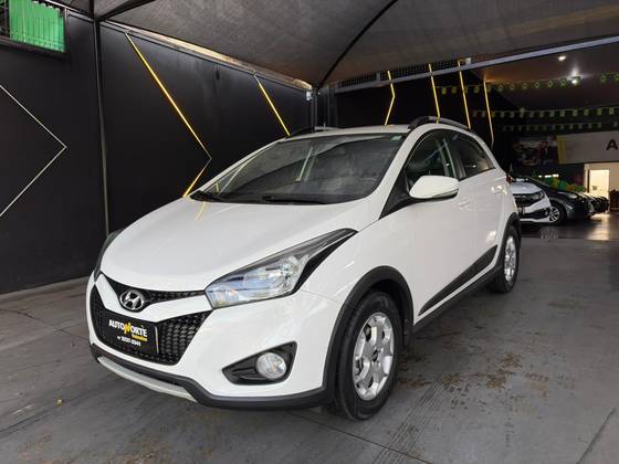 HYUNDAI HB20X 1.6 16V STYLE FLEX 4P AUTOMÁTICO HYUNDAI HB20X 1.6 16V STYLE FLEX 4P AUTOMÁTICO